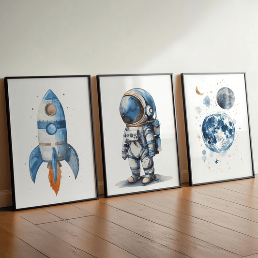Kinderzimmer Poster Set „Weltraum Abenteuer“ – Rakete, Astronaut & Mond