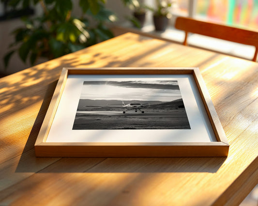 Flugzeug Landung Sonnenaufgang S/W