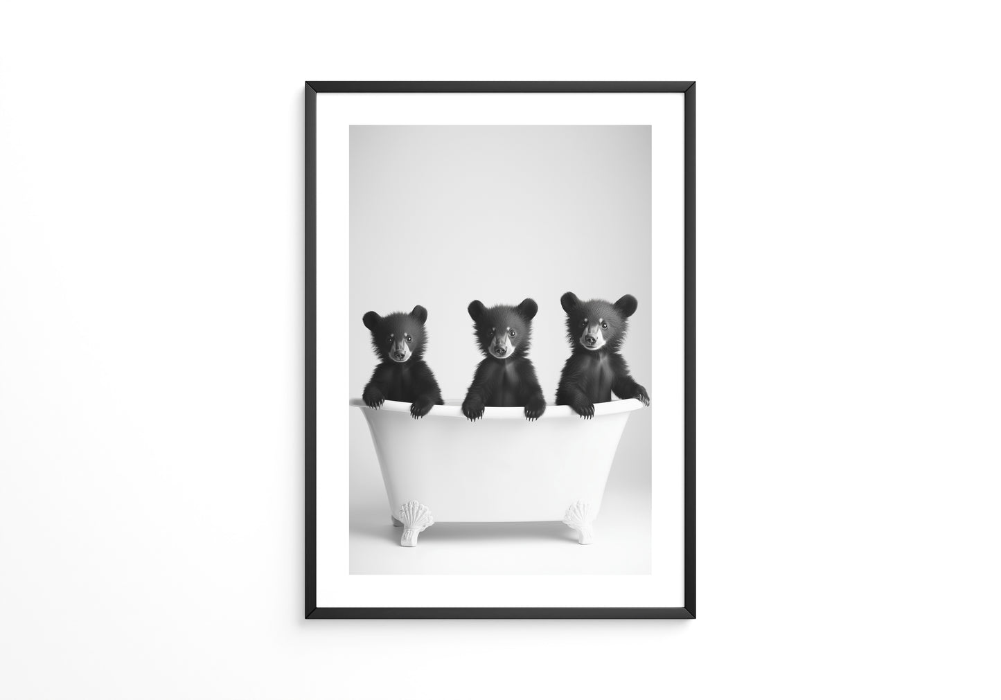 Bärenbabys Badewanne Schwarzweiß
