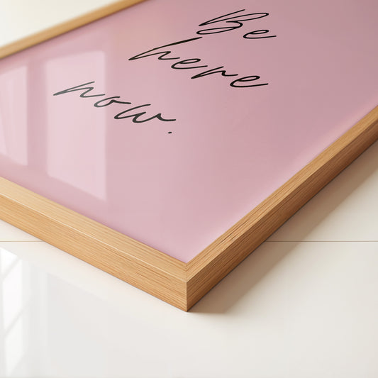 Schriftzug Rosa Minimalistisch