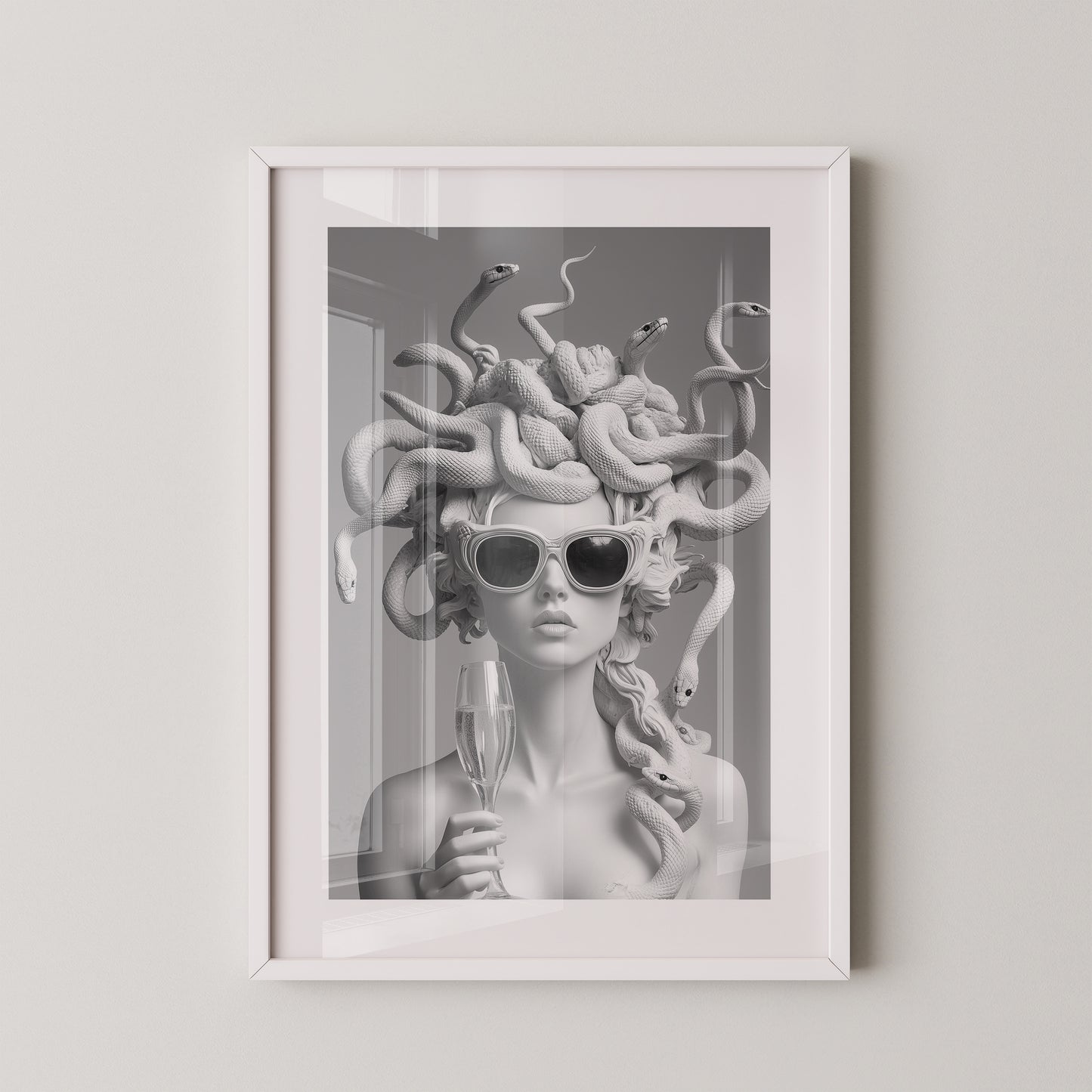 Medusa Modern S/W Glamour