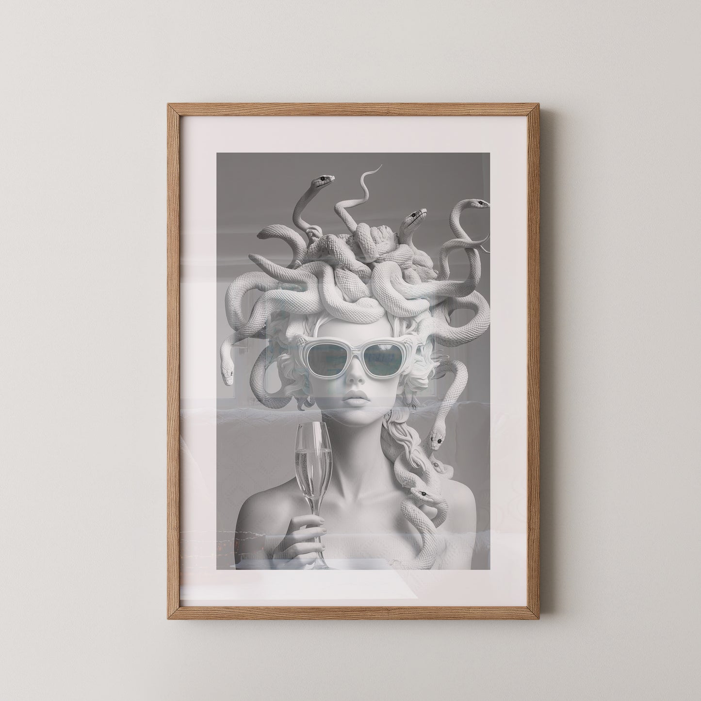 Medusa Modern S/W Glamour