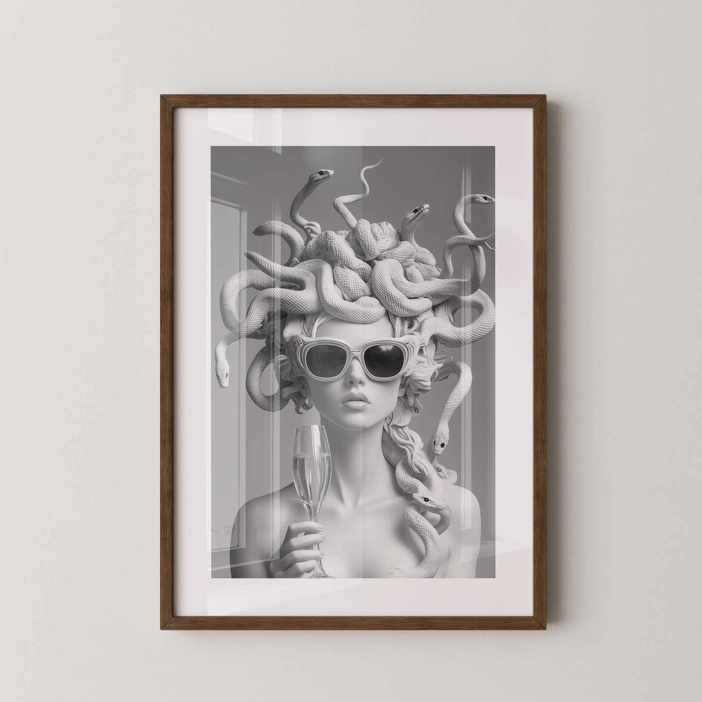 Medusa Modern S/W Glamour