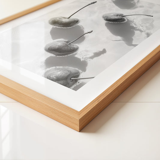 Kirschen Wasser Spiegelung S/W