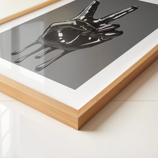 Schwarze Hand flüssig