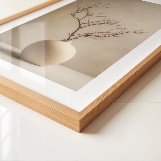 Äste in Kugelvase Minimalistisch