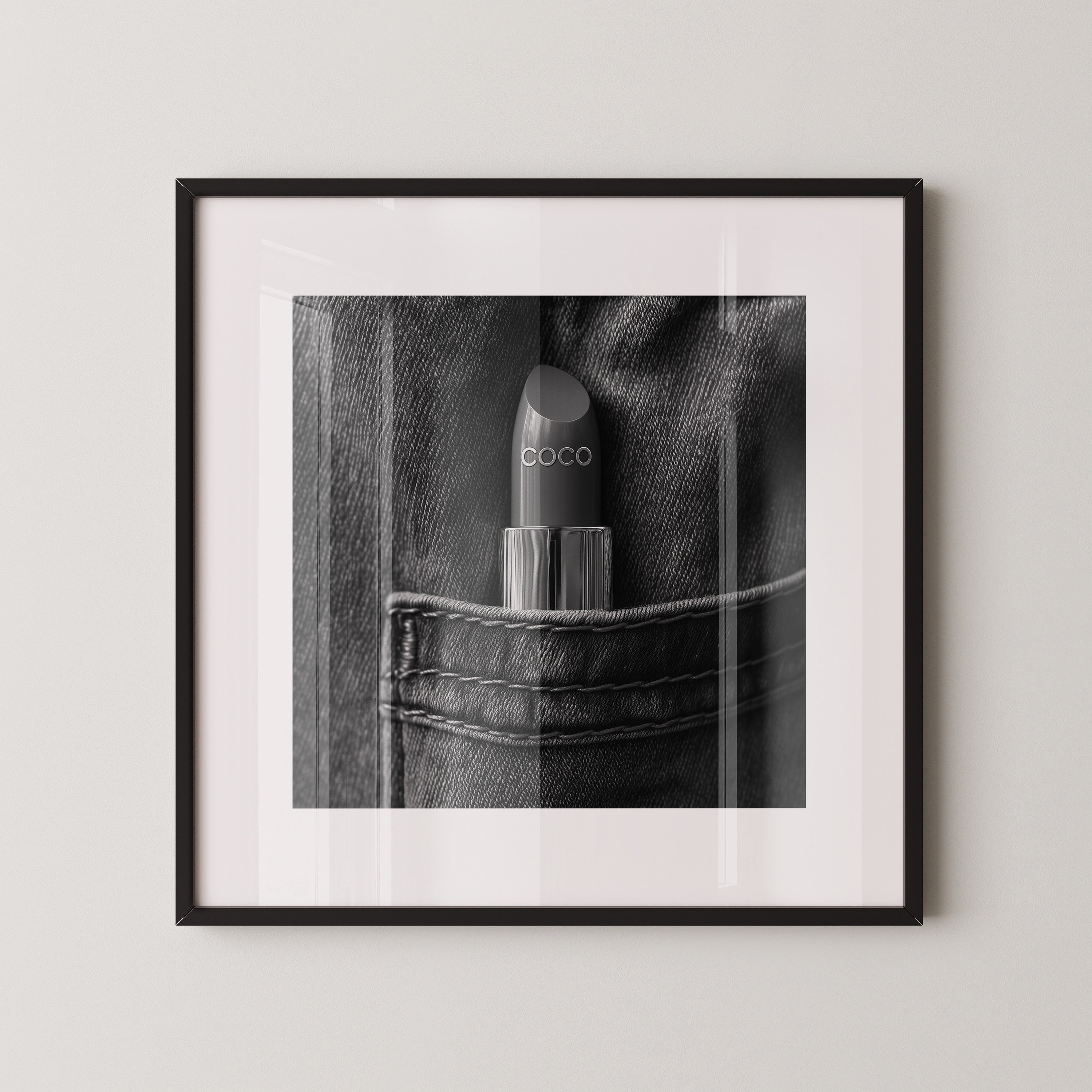 Coco Lippenstift Jeans Tasche