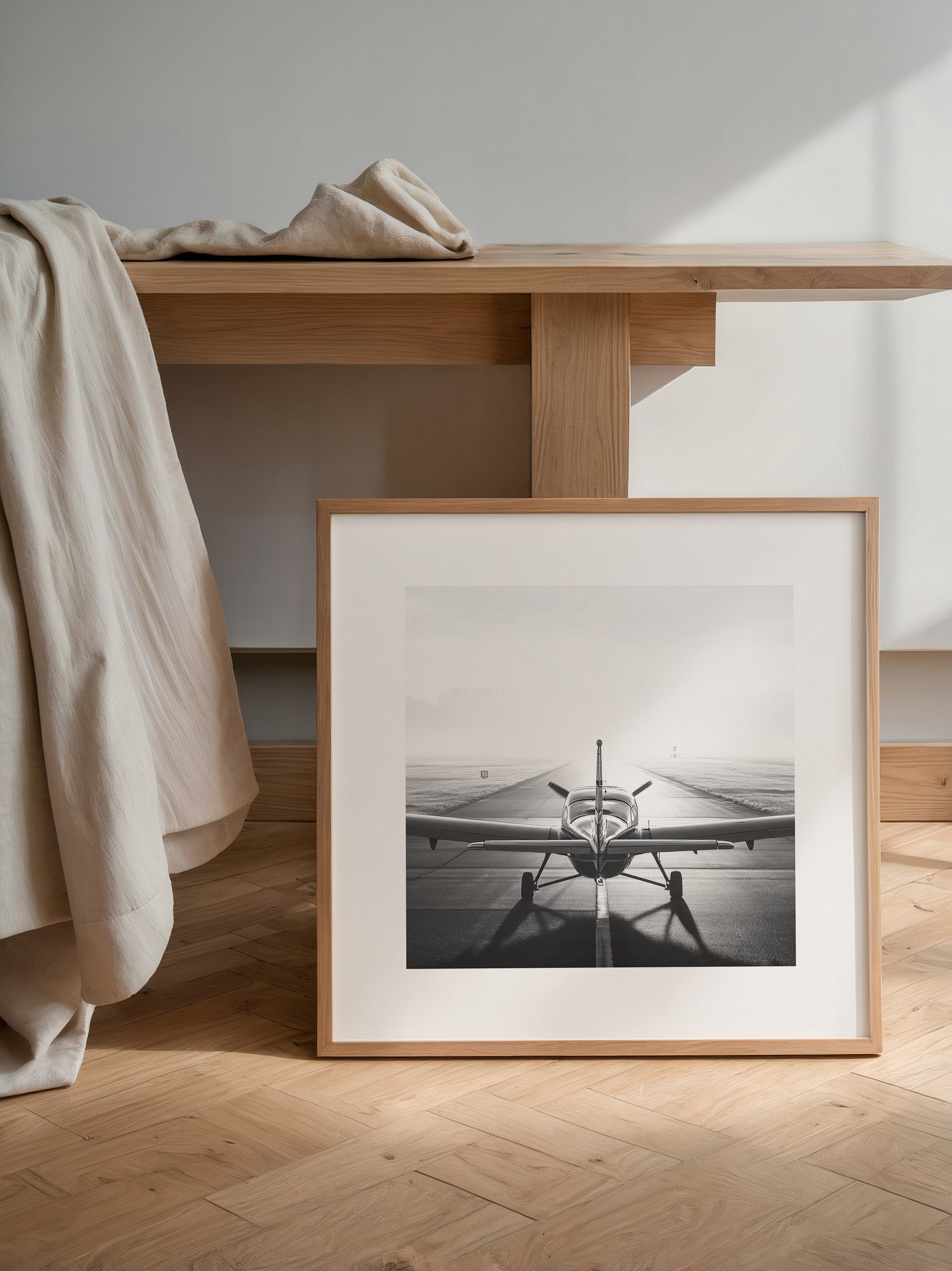 Flugzeug Startbahn Nebel Schwarzweiß