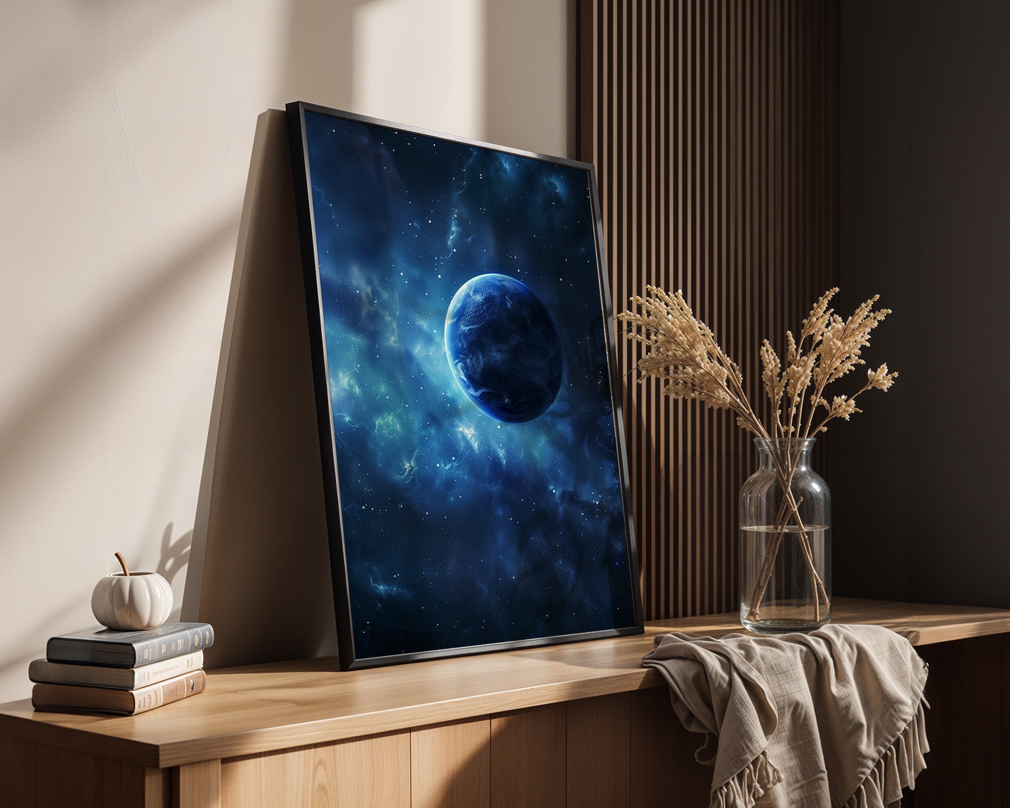 Blauer Planet im leuchtenden Universum