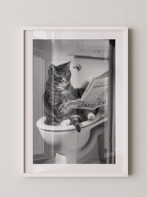 Zeitungslesende Katze S/W