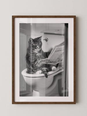 Zeitungslesende Katze S/W