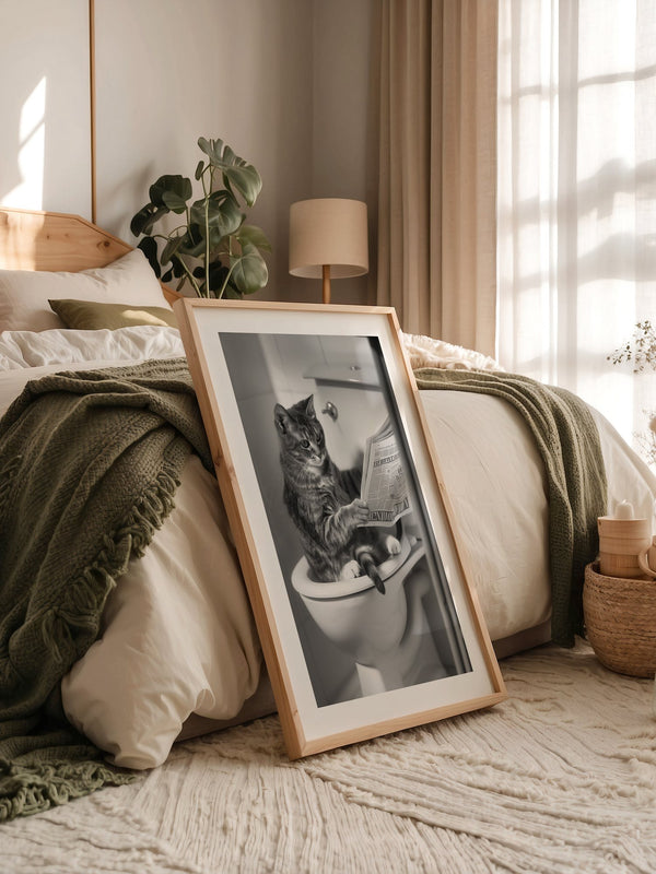 Zeitungslesende Katze S/W