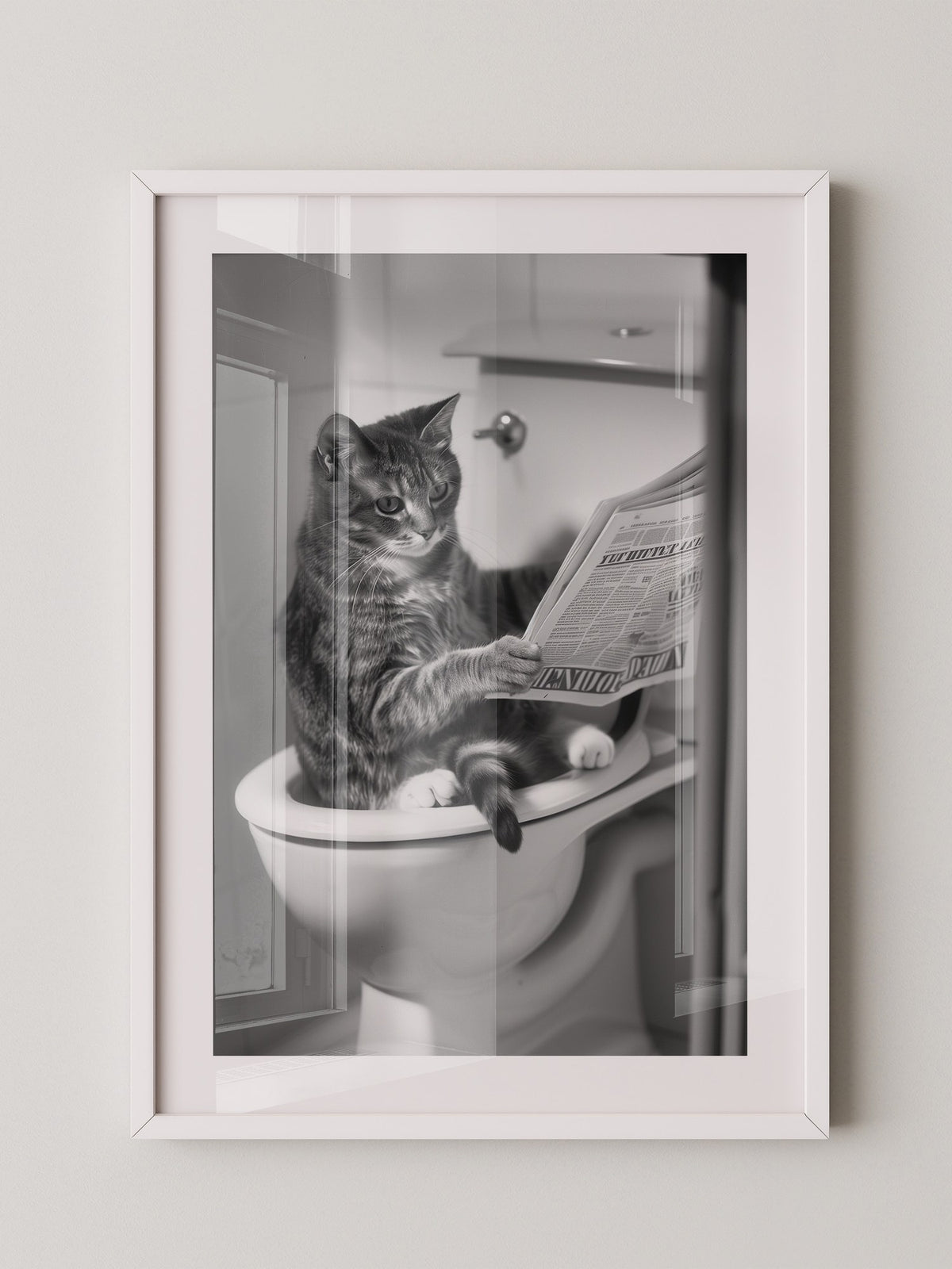Zeitungslesende Katze S/W
