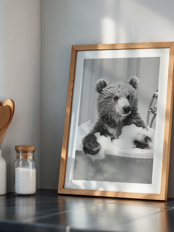 Bärenjunges Schaumbad Schwarzweiß