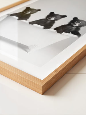 Bärenbabys Badewanne Schwarzweiß