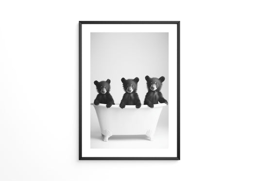 Bärenbabys Badewanne Schwarzweiß