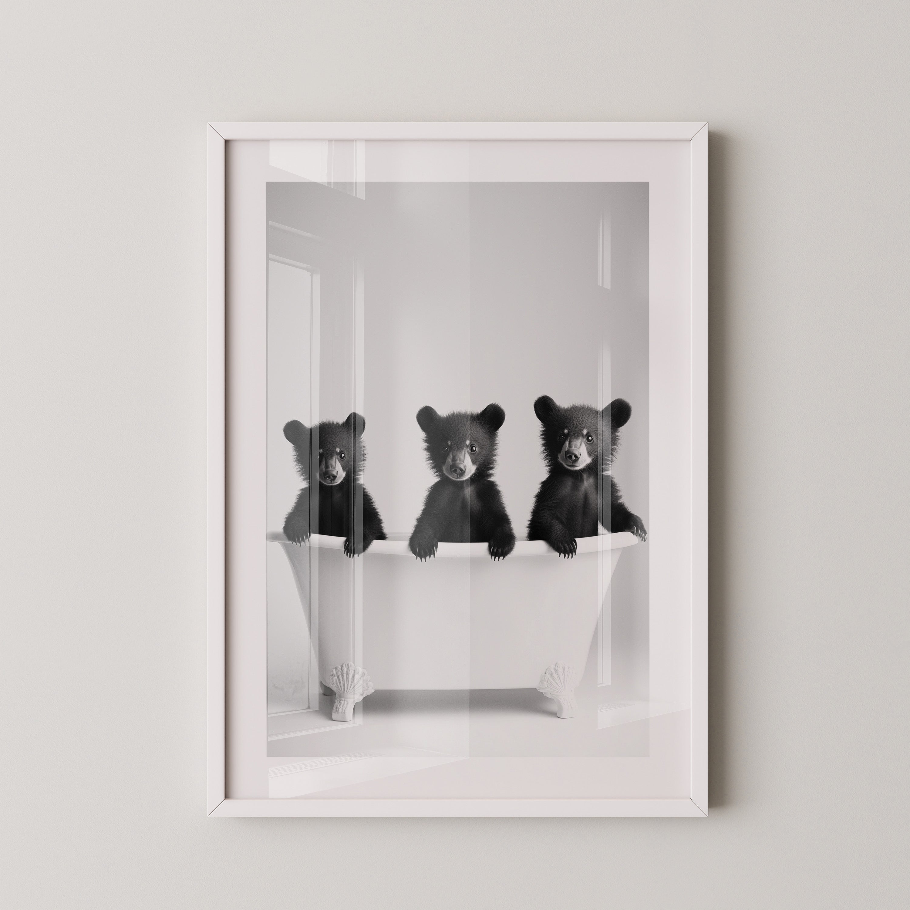 Bärenbabys Badewanne Schwarzweiß