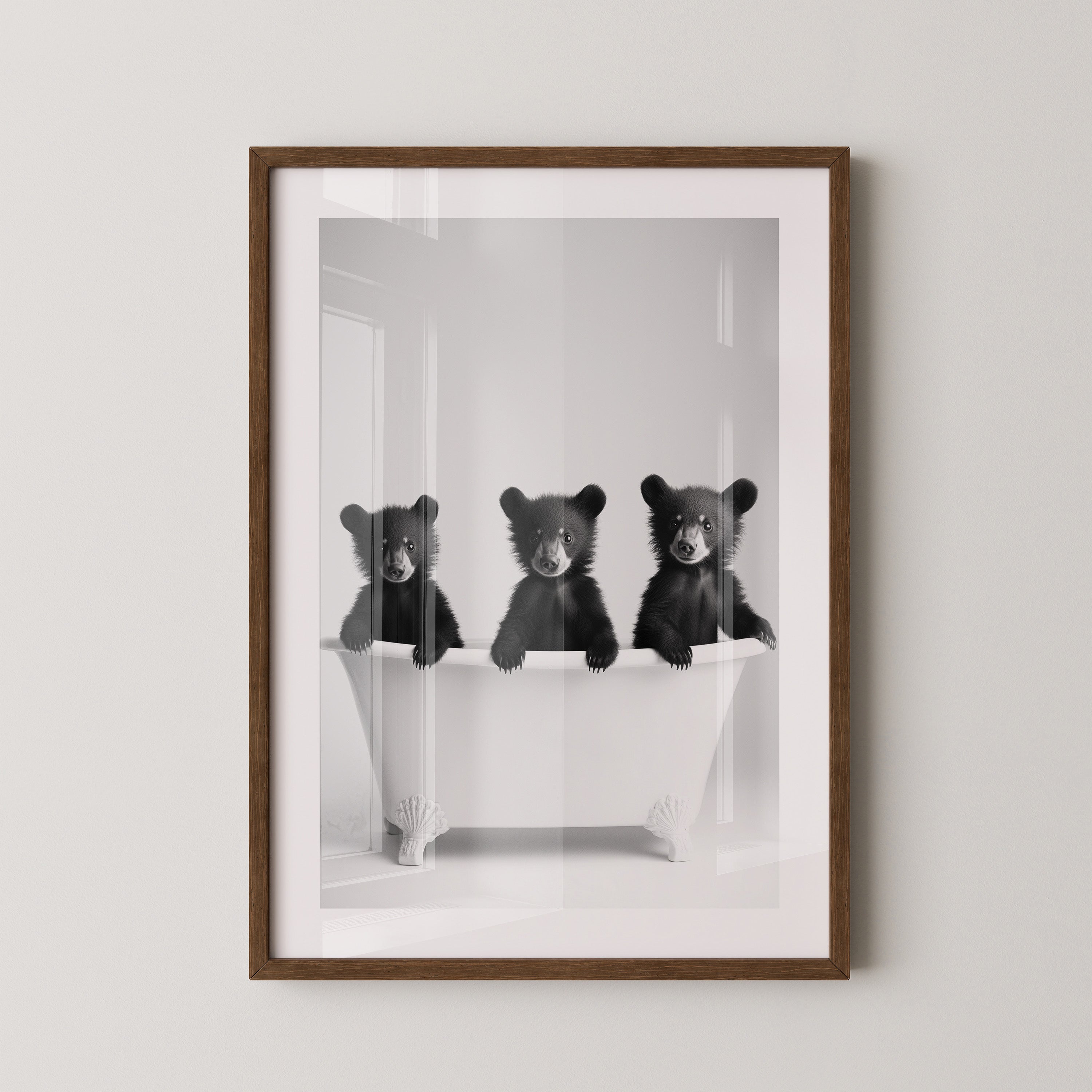 Bärenbabys Badewanne Schwarzweiß