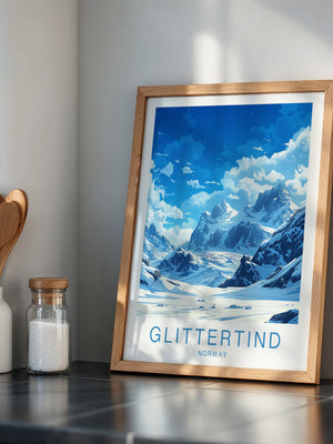 Schneebedeckte Berge in Blau