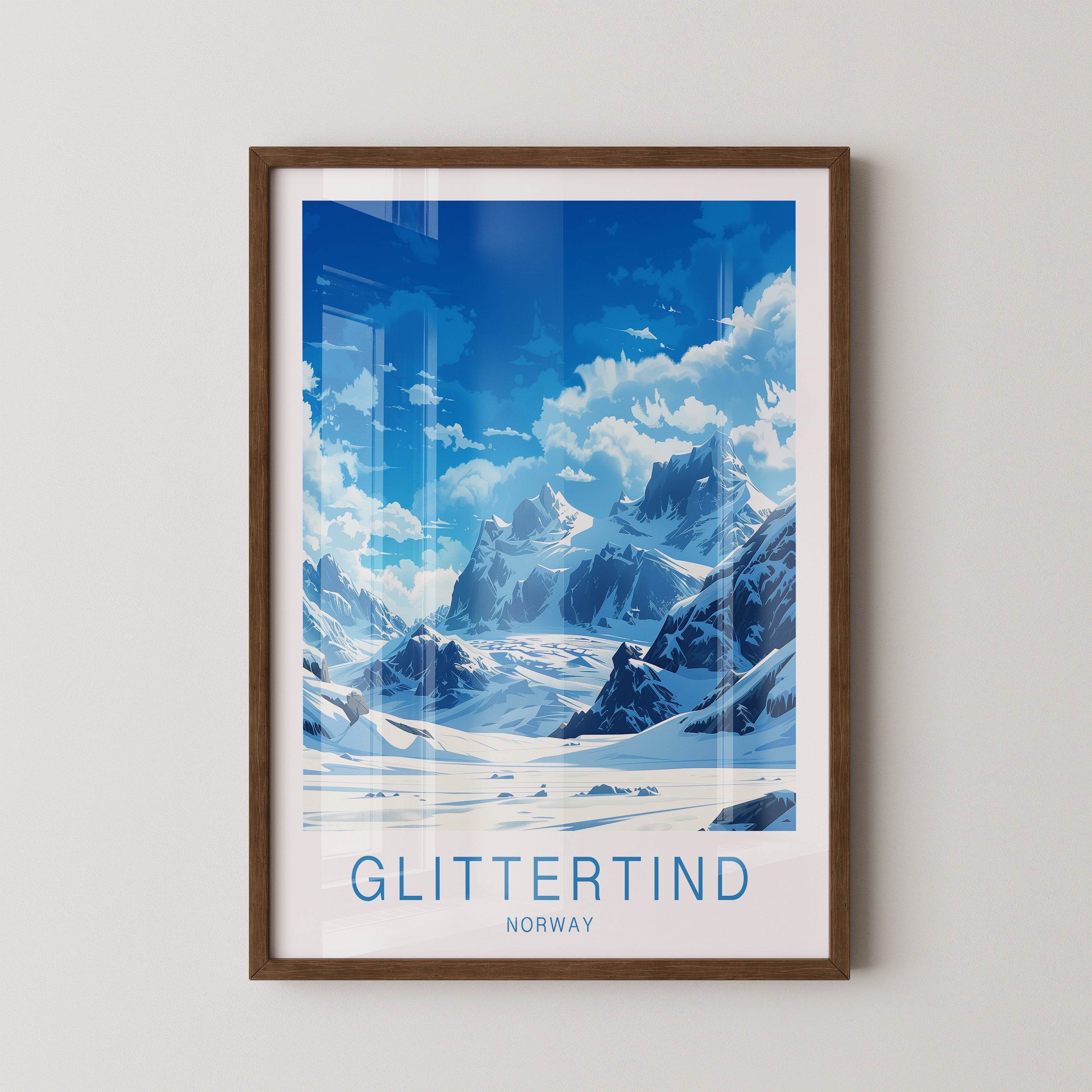 Schneebedeckte Berge in Blau