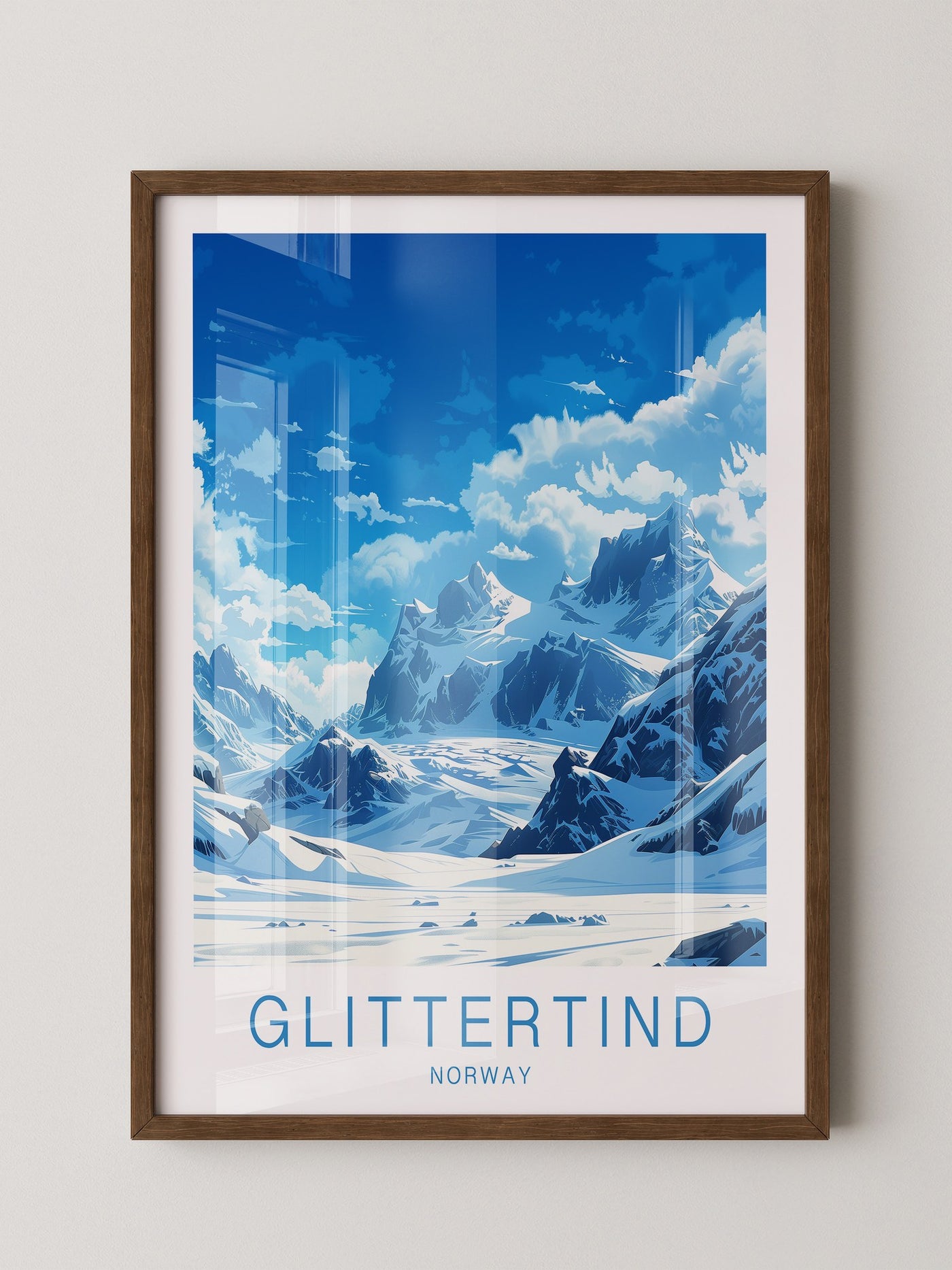 Schneebedeckte Berge in Blau