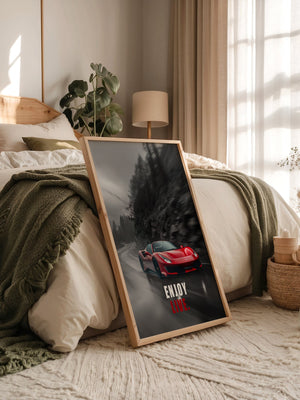 Roter Sportwagen Regenstraße