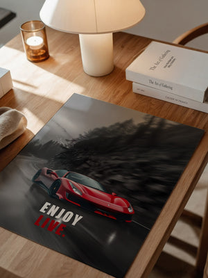 Roter Sportwagen Regenstraße