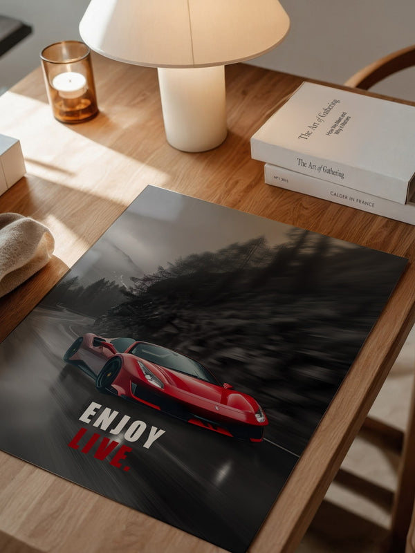 Roter Sportwagen Regenstraße