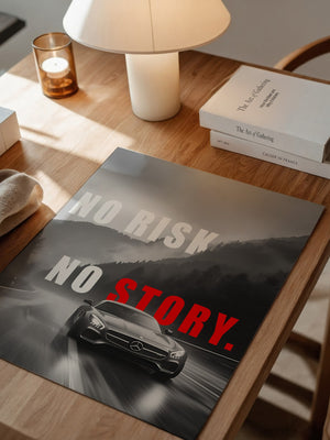 Mercedes Fahrt Regen Graustufen