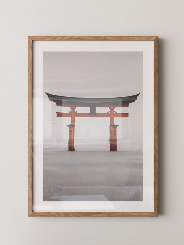 Torii im Nebel Meer