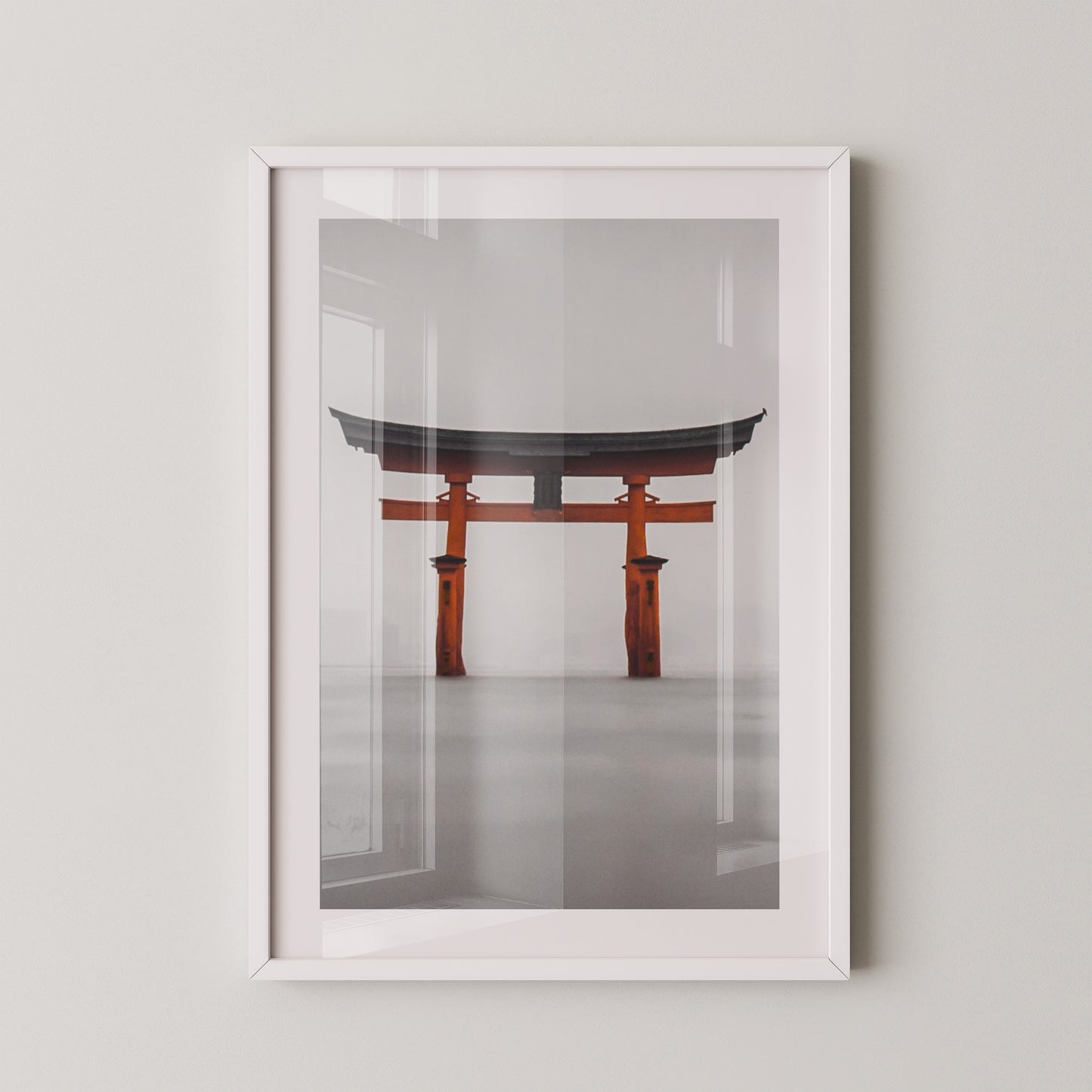 Torii im Nebel Meer