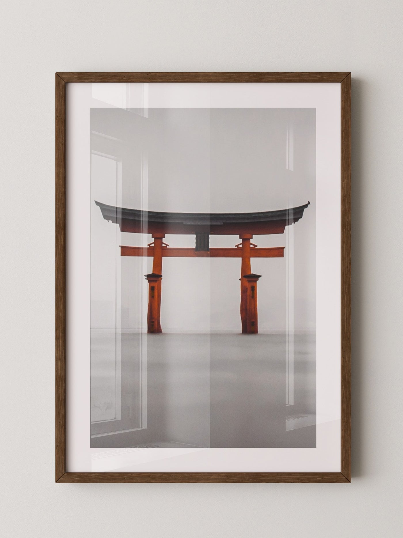 Torii im Nebel Meer