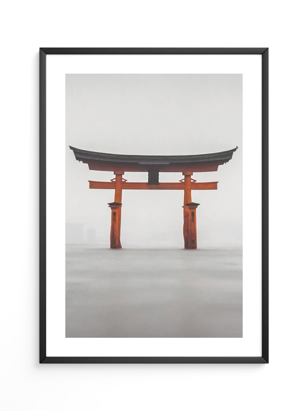 Torii im Nebel Meer