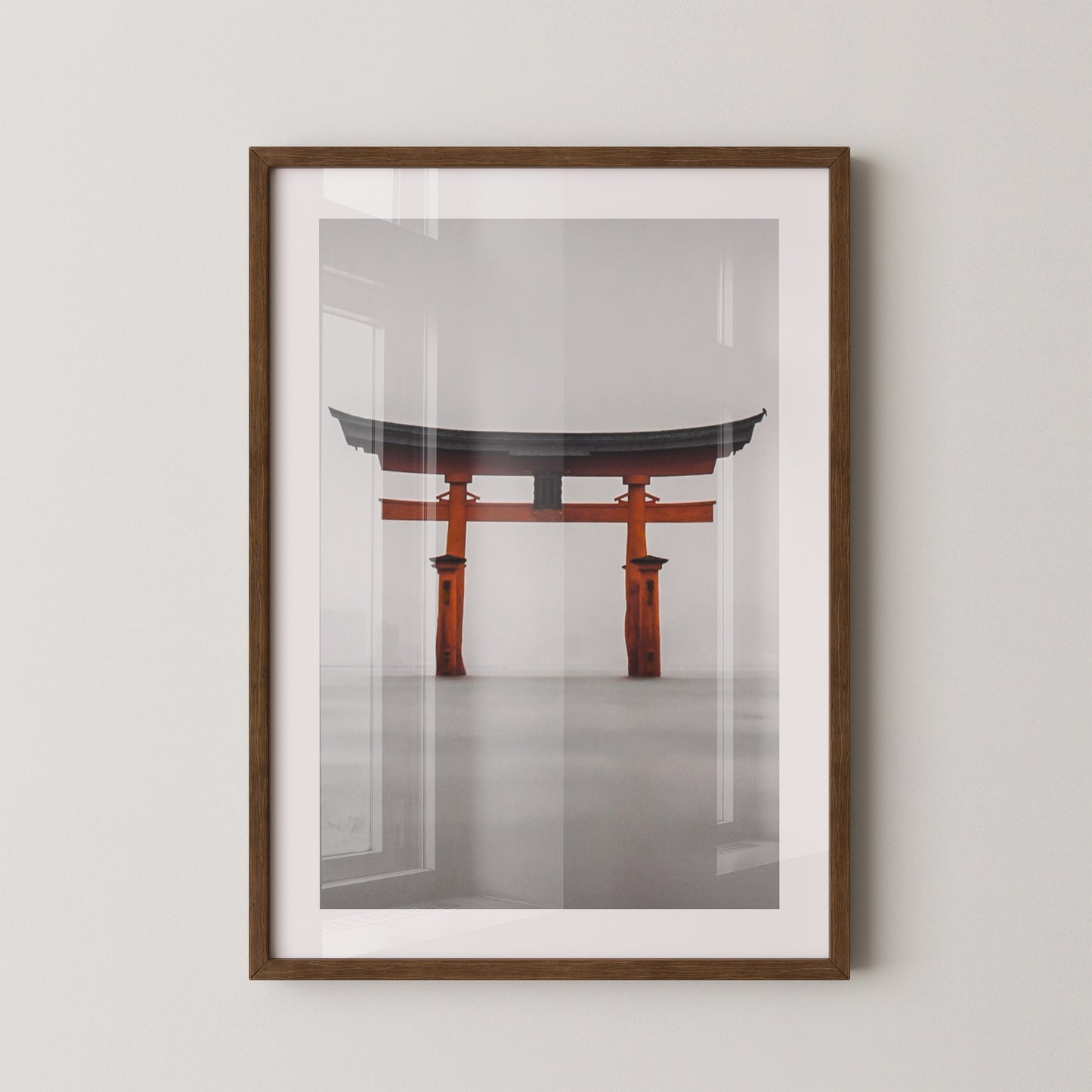 Torii im Nebel Meer