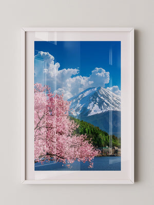 Kirschblüten Berglandscape