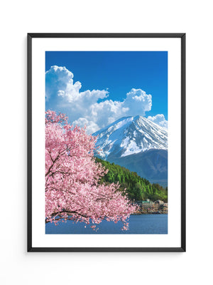 Kirschblüten Berglandscape