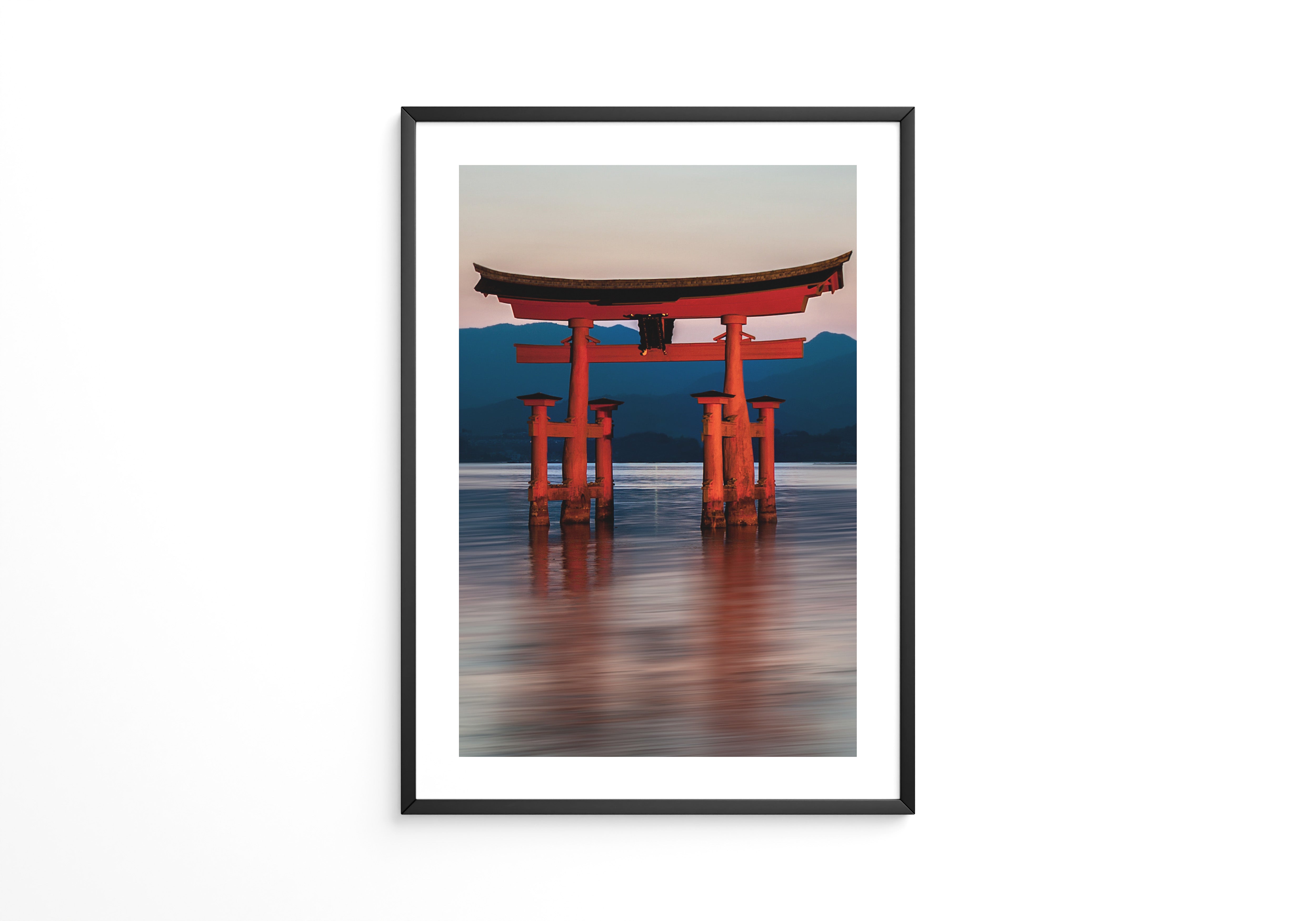 Torii rote Spiegelung