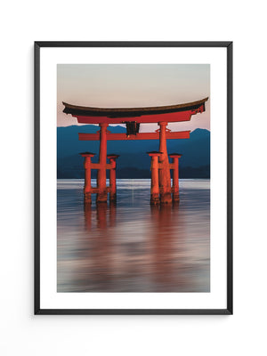Torii rote Spiegelung