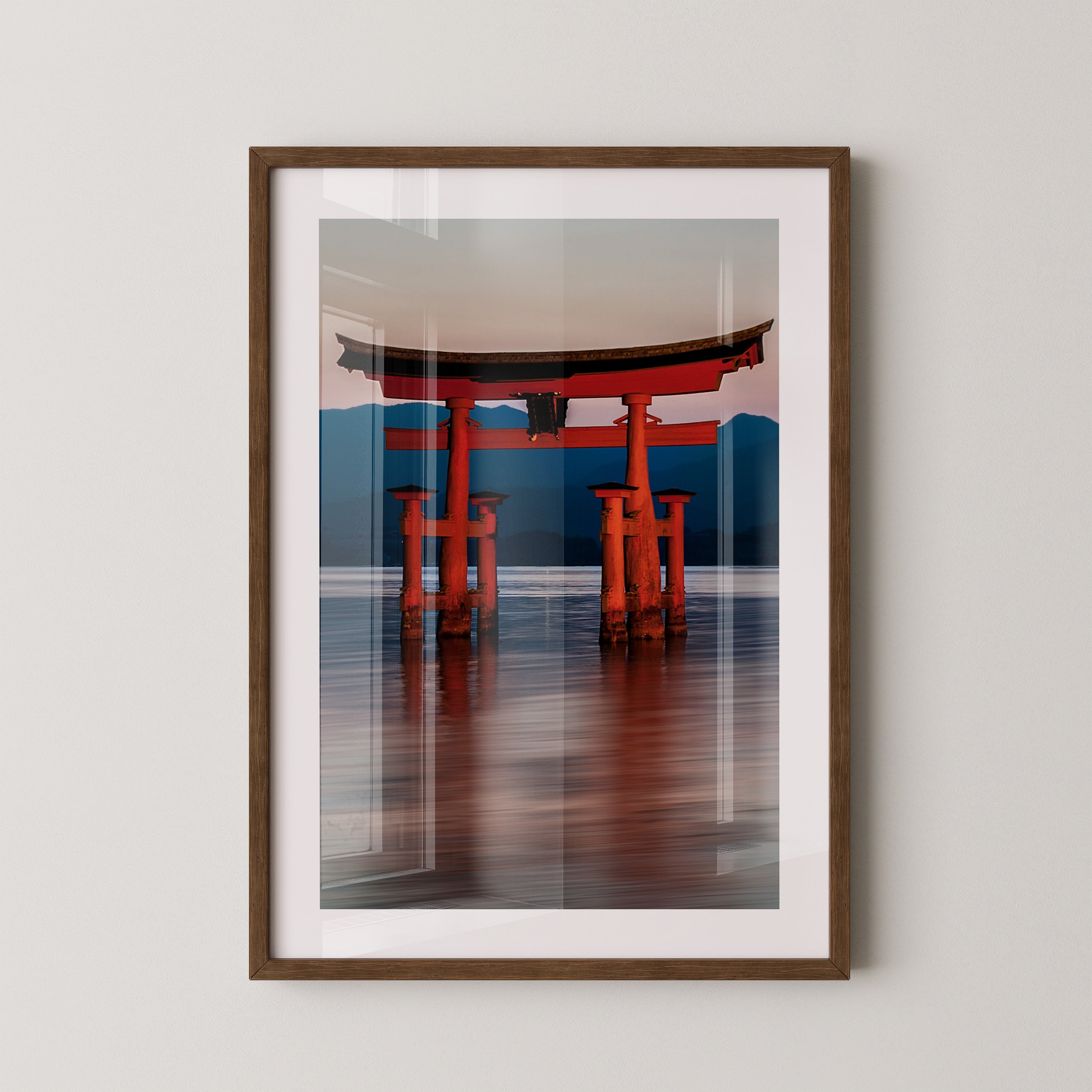 Torii rote Spiegelung