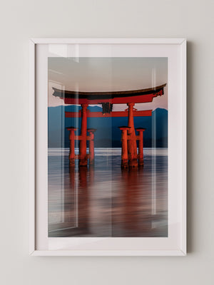 Torii rote Spiegelung