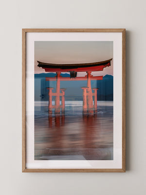 Torii rote Spiegelung