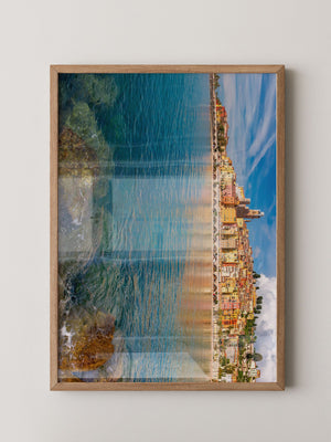 Bunte Küstenhäuser Spiegelung