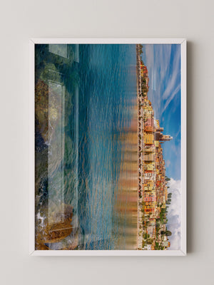 Bunte Küstenhäuser Spiegelung