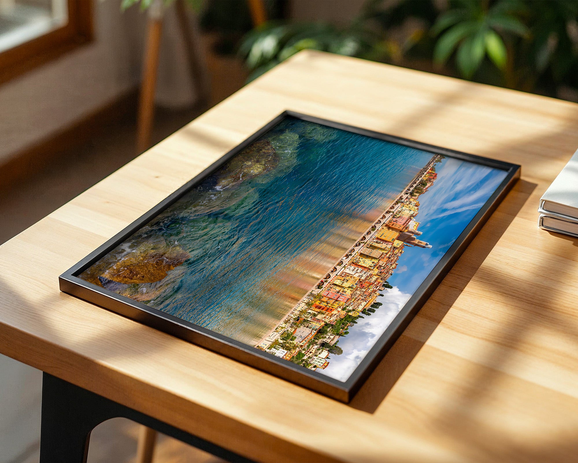 Bunte Küstenhäuser Spiegelung