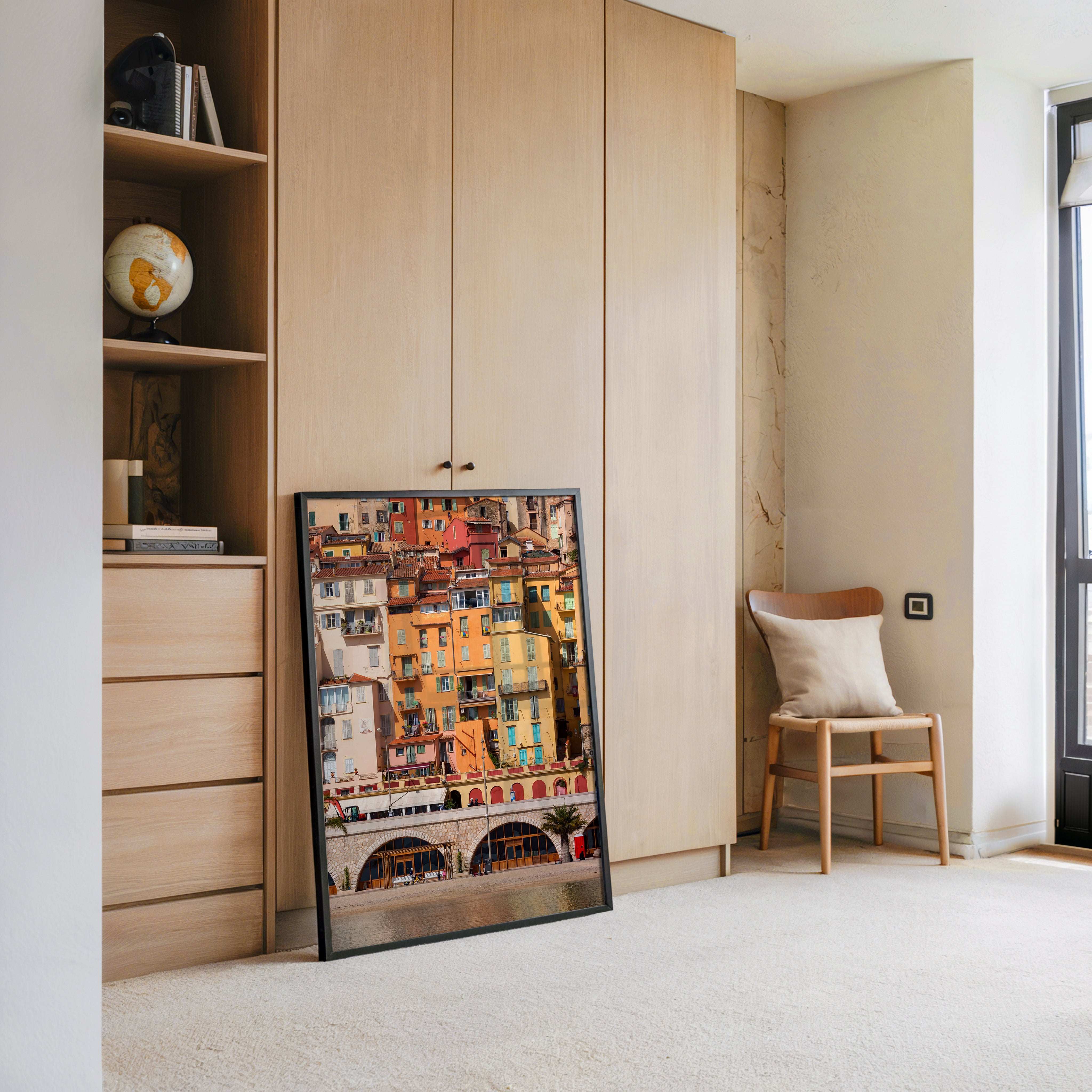 Bunte Häuserfassade am Meer