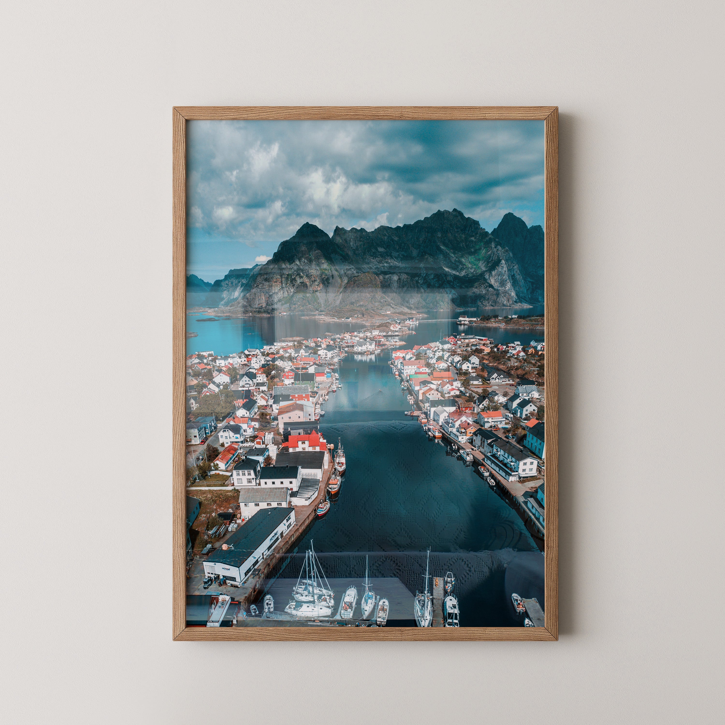 Bunte Häuserfjord Perspektive