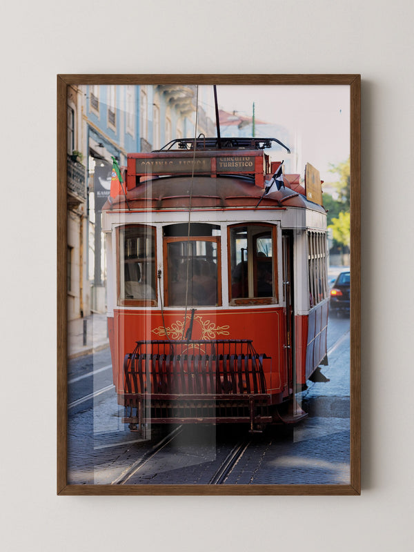 Rote Straßenbahn Lissabon retro