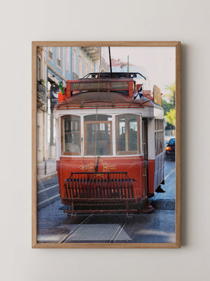 Rote Straßenbahn Lissabon retro