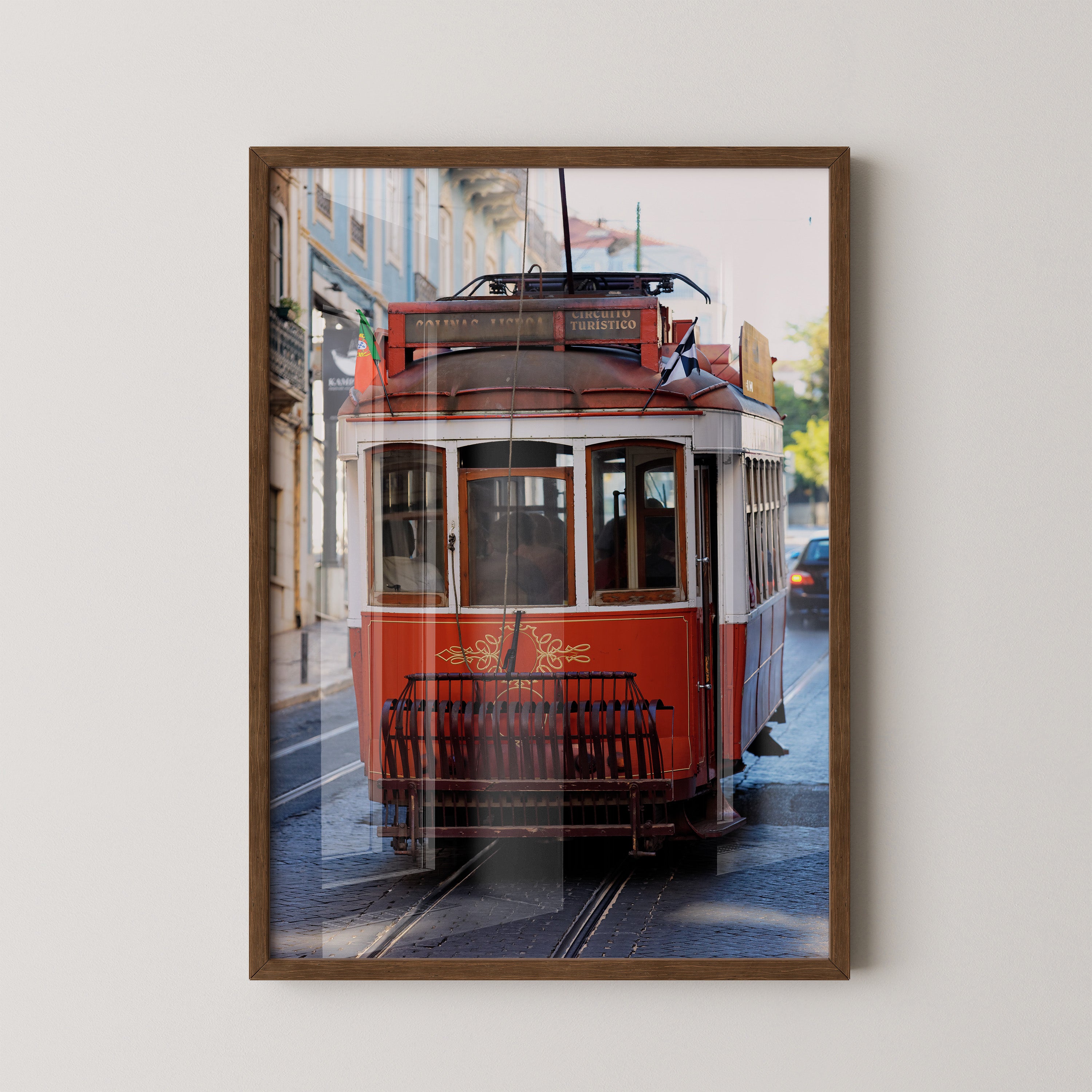 Rote Straßenbahn Lissabon retro