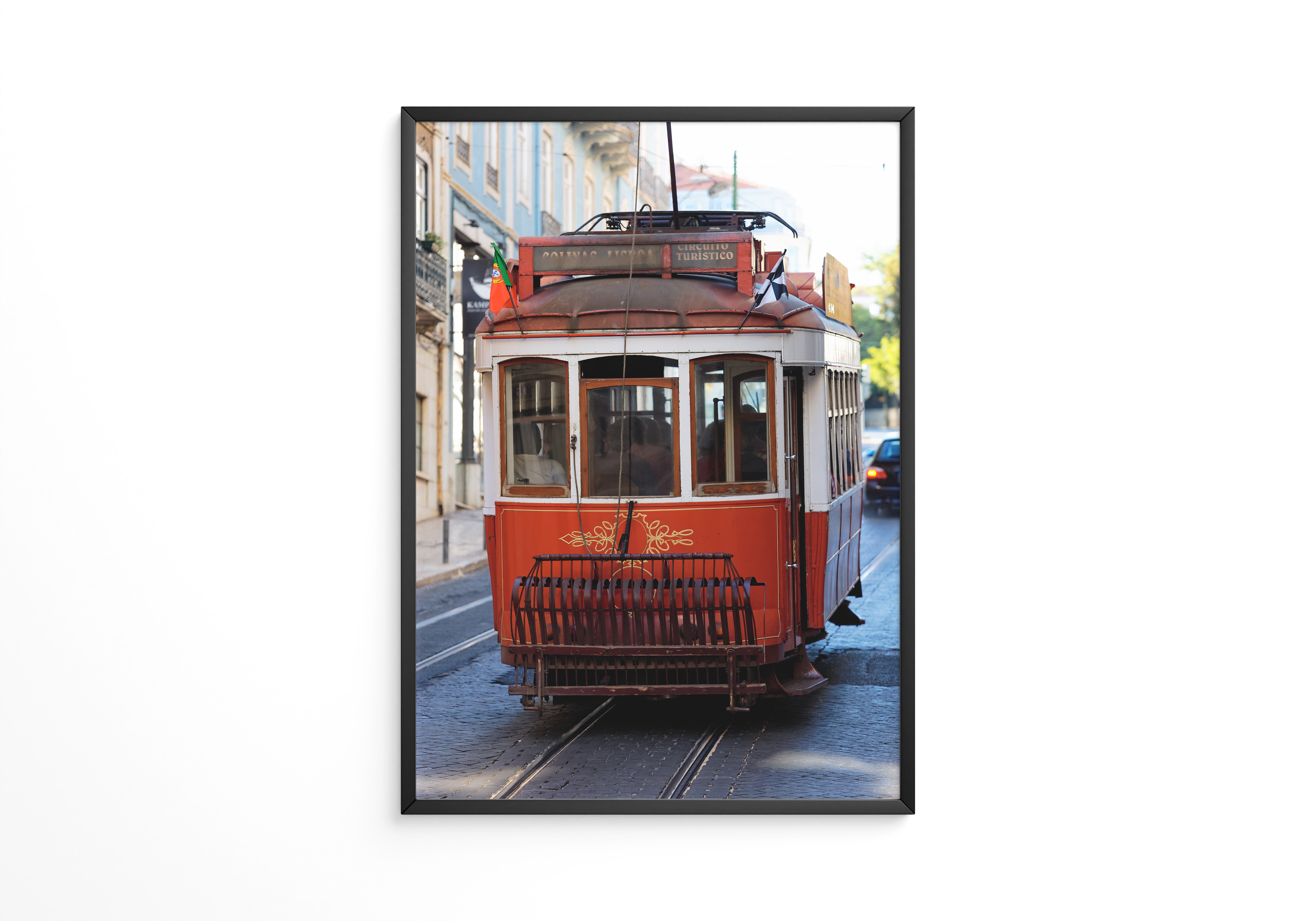 Rote Straßenbahn Lissabon retro